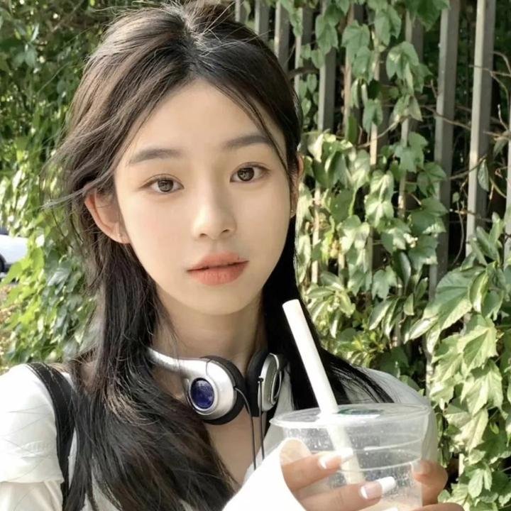 乘风而上的她